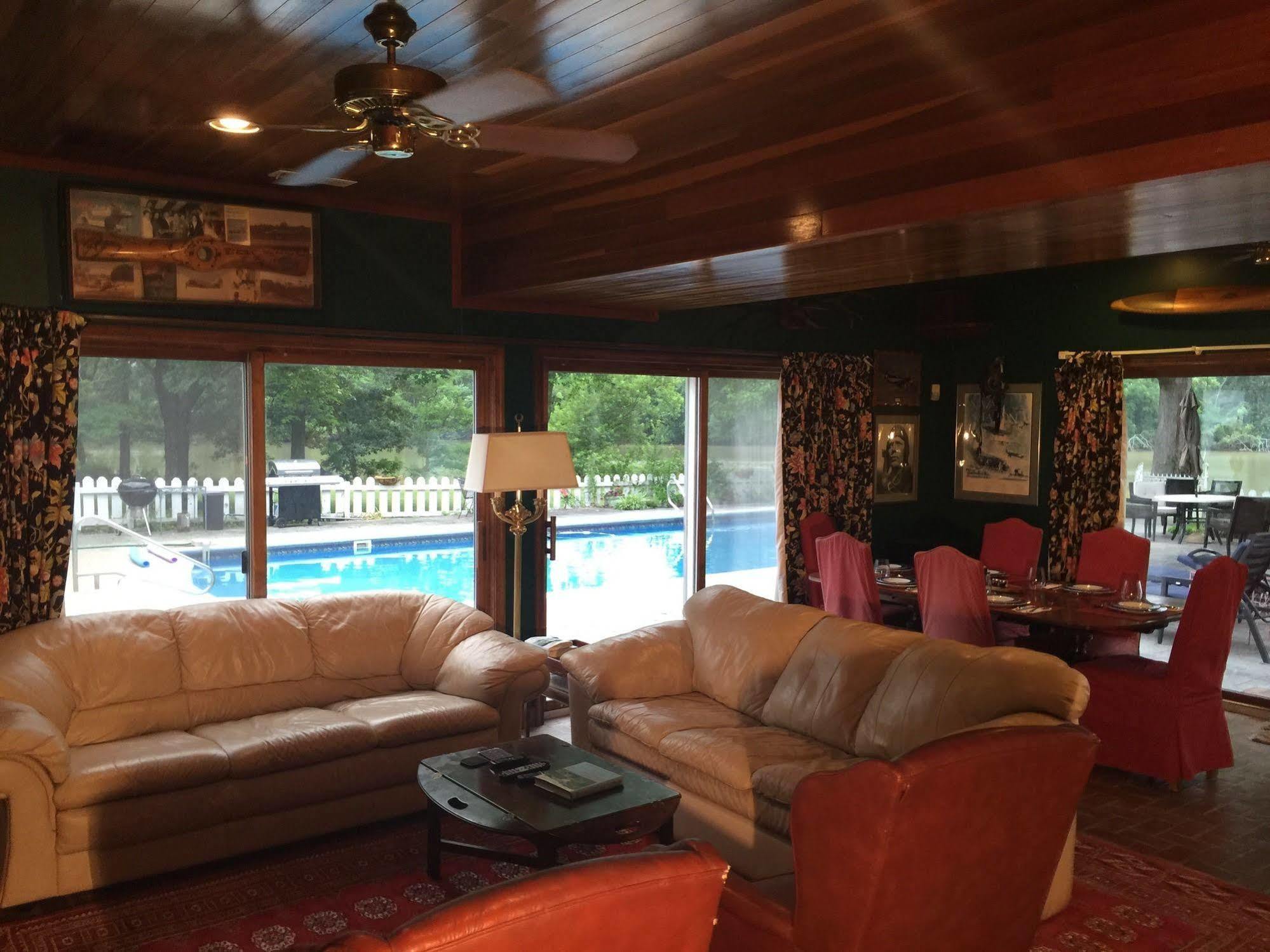 Miles River Guest House Easton Bagian luar foto