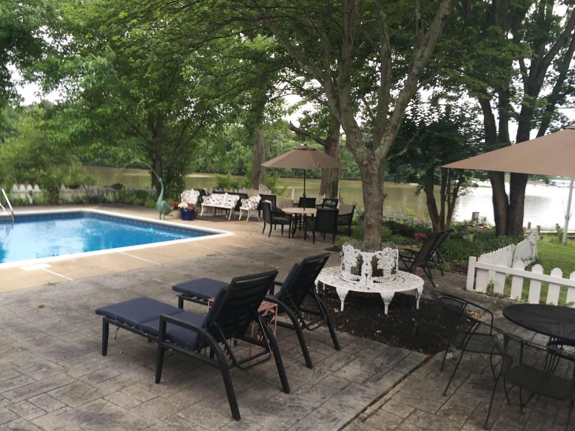 Miles River Guest House Easton Bagian luar foto