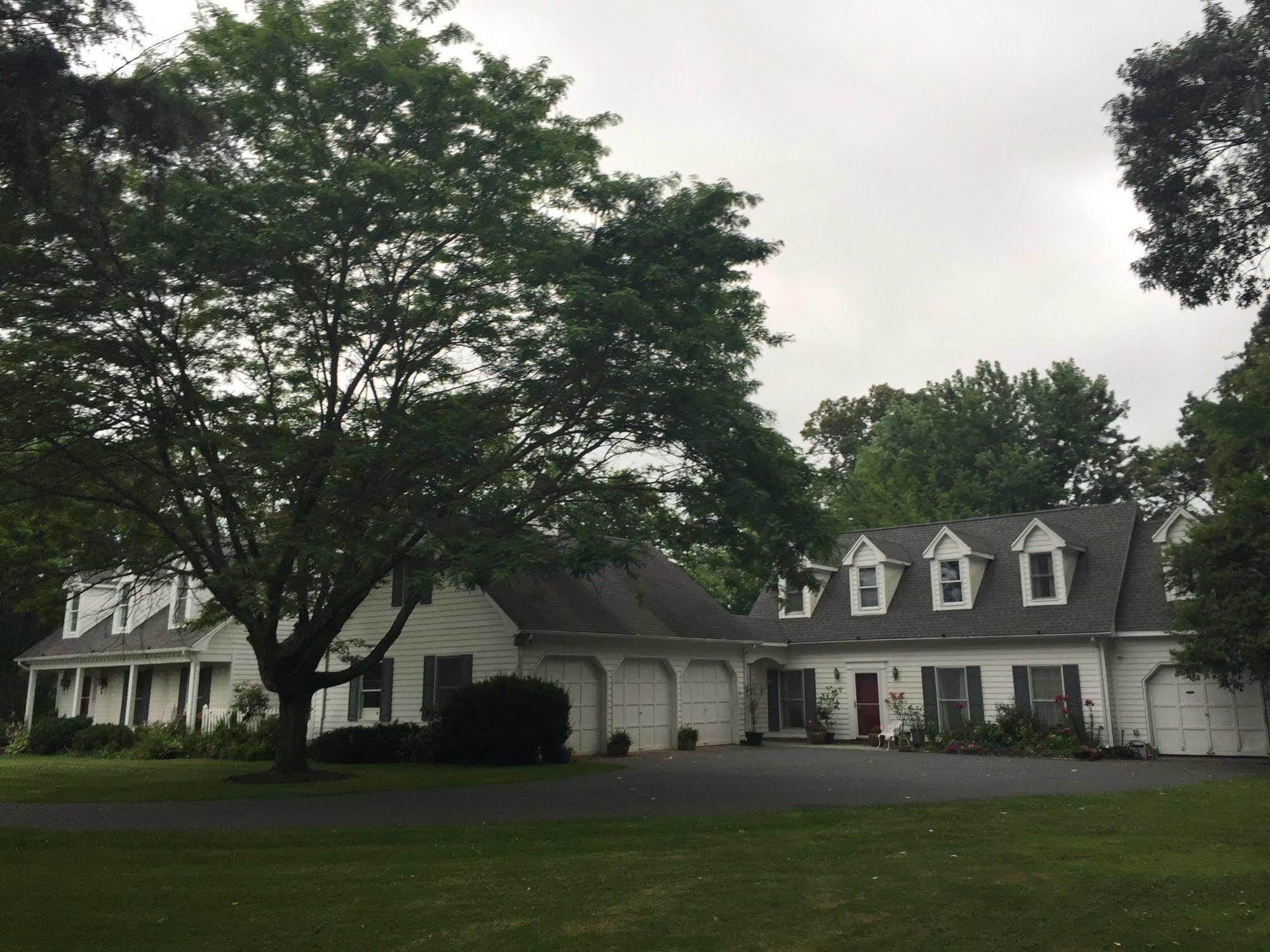 Miles River Guest House Easton Bagian luar foto